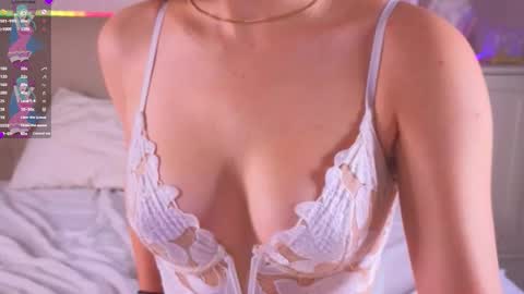 Snapshot of mattieandrews chatting on October 7, 7:38 am Hello im Marifirst day here dont be a rude with me.. please online show from October 7, 7:38 am