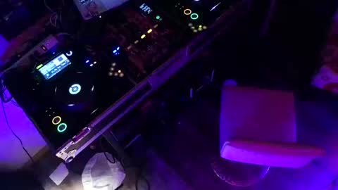 Snapshot of mattiedee369 chatting on October 29, 3:03 pm mattiedee369 online show from October 29, 3:03 pm