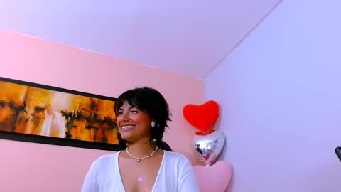 Snapshot of mattilda_18 chatting on February 23, 12:51 am mattilda_18 online show from February 23, 12:51 am