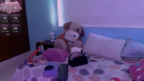 Snapshot of mattilda_18 chatting on September 19, 7:58 pm mattilda_18 online show from September 19, 7:58 pm