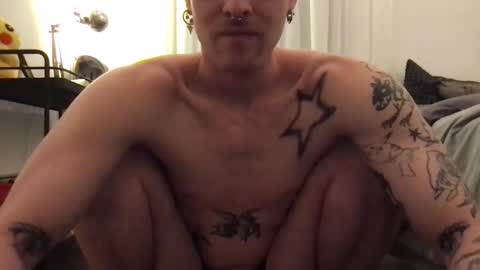 Snapshot of mattioss chatting on February 22, 8:07 pm mattioss online show from February 22, 8:07 pm