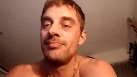 mattlesnake_101 online show from April 21, 11:38 am