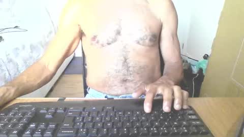 Snapshot of mattrudi chatting on December 5, 6:59 pm Matt R. online show from December 5, 6:59 pm