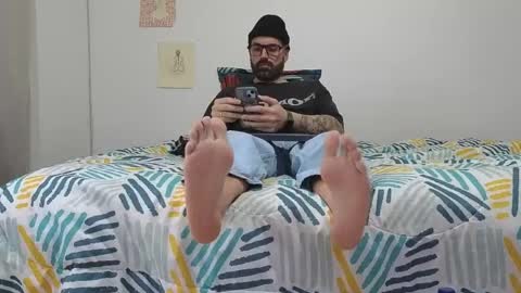 Snapshot of mattxfeet chatting on May 10, 10:37 pm Matt online show from May 10, 10:37 pm
