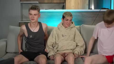 Snapshot of mattyaiden chatting on March 9, 1:37 pm Matty Aiden online show from March 9, 1:37 pm