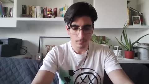 Snapshot of mattzz13 chatting on March 25, 3:07 pm mattzz13 online show from March 25, 3:07 pm