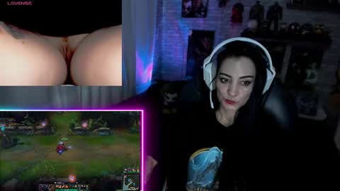 Snapshot of mature_gamer chatting on September 15, 2:17 pm Nath online show from September 15, 2:17 pm