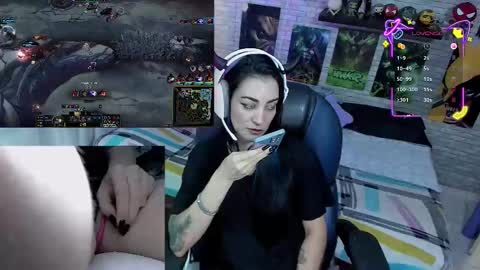 Snapshot of mature_gamer chatting on December 16, 2:44 pm Nath online show from December 16, 2:44 pm