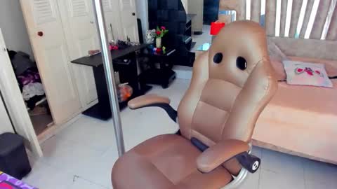 Sexy Hot Mature Sophy online show from May 19, 2:34 pm