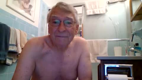 Snapshot of maturecouple1954 chatting on April 29, 2:15 am SXECPL55 at G mail Dot Com online show from April 29, 2:15 am