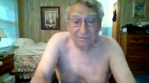 Snapshot of maturecouple1954 chatting on May 14, 11:17 am SXECPL55 at G mail Dot Com online show from May 14, 11:17 am