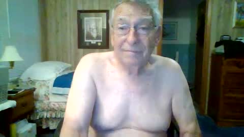 Snapshot of maturecouple1954 chatting on May 25, 10:32 am SXECPL55 at G mail Dot Com online show from May 25, 10:32 am