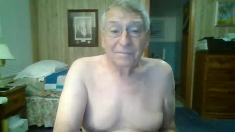 Snapshot of maturecouple1954 chatting on May 27, 10:01 am SXECPL55 at G mail Dot Com online show from May 27, 10:01 am