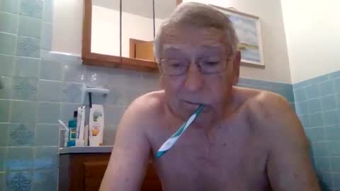 Snapshot of maturecouple1954 chatting on May 28, 2:20 am SXECPL55 at G mail Dot Com online show from May 28, 2:20 am