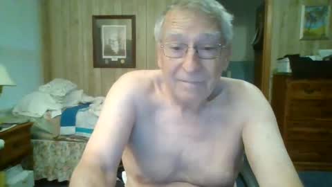 Snapshot of maturecouple1954 chatting on May 30, 11:18 am SXECPL55 at G mail Dot Com online show from May 30, 11:18 am