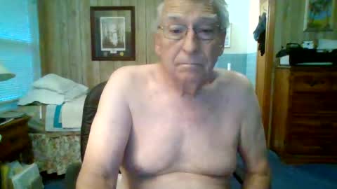 Snapshot of maturecouple1954 chatting on June 26, 11:36 am SXECPL55 at G mail Dot Com online show from June 26, 11:36 am