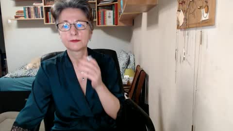 Snapshot of maturekate chatting on September 10, 6:46 am maturekate online show from September 10, 6:46 am