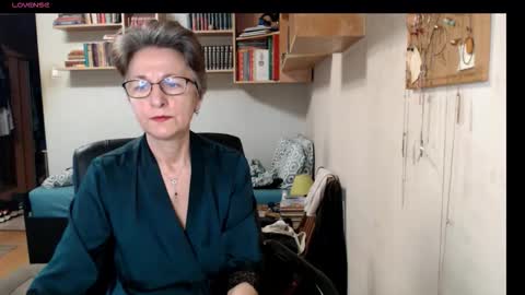 Snapshot of maturekate chatting on September 17, 6:15 am maturekate online show from September 17, 6:15 am