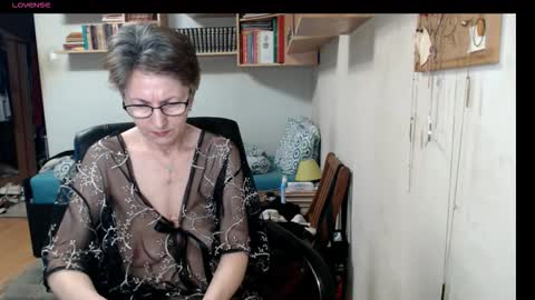 Snapshot of maturekate chatting on September 23, 6:38 am maturekate online show from September 23, 6:38 am