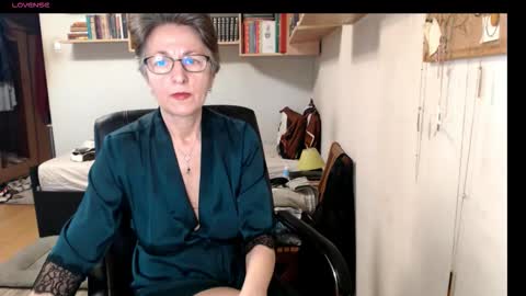 Snapshot of maturekate chatting on September 28, 6:41 am maturekate online show from September 28, 6:41 am