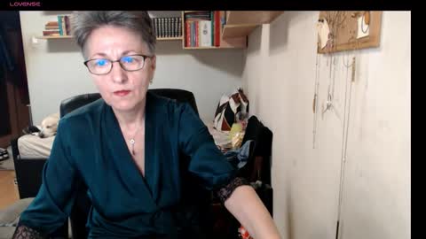 Snapshot of maturekate chatting on October 9, 6:22 am maturekate online show from October 9, 6:22 am