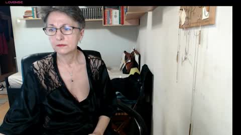 Snapshot of maturekate chatting on October 20, 6:36 am maturekate online show from October 20, 6:36 am