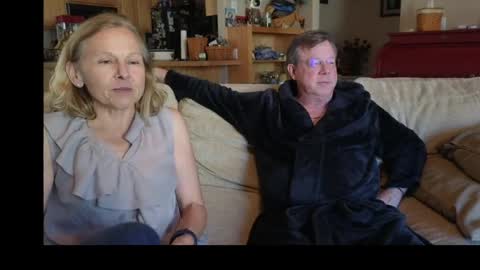 Snapshot of matureluvin chatting on April 4, 11:13 pm JustUs online show from April 4, 11:13 pm