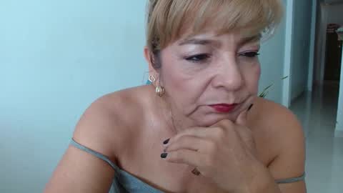 Cecilia online show from February 6, 1:21 pm