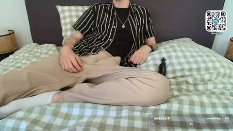 Snapshot of matwinko chatting on April 24, 4:42 pm Matwinko online show from April 24, 4:42 pm