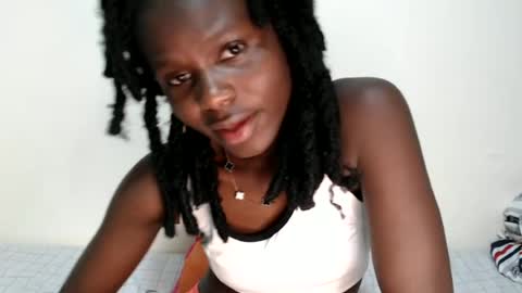Snapshot of maui_001 chatting on June 28, 12:27 am moh online show from June 28, 12:27 am