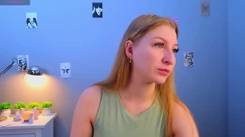 maureencoombs online show from November 20, 4:12 am