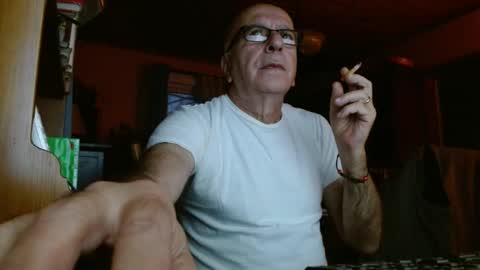 Maurice online show from December 9, 11:47 am