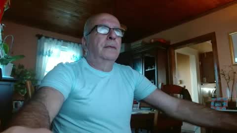 Maurice online show from October 1, 12:22 pm