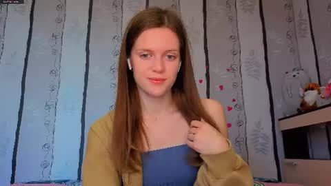 Snapshot of maurineneverman chatting on June 28, 8:09 am Lucy online show from June 28, 8:09 am