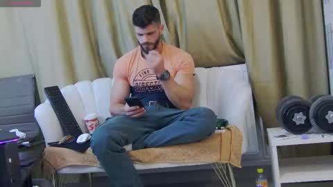 Snapshot of mauro_real_man chatting on October 19, 5:13 pm mauro_real_man online show from October 19, 5:13 pm