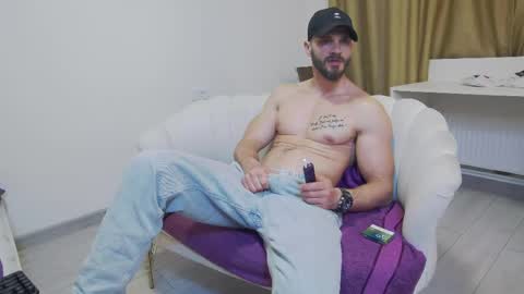 mauro_real_man online show from April 23, 5:48 pm