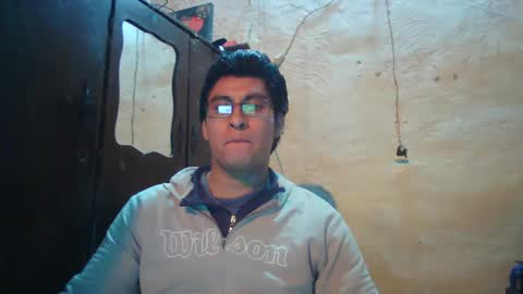 Snapshot of maurodirty chatting on January 12, 8:46 am Mauro online show from January 12, 8:46 am