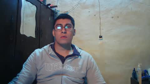 Snapshot of maurodirty chatting on February 23, 7:55 am Mauro online show from February 23, 7:55 am