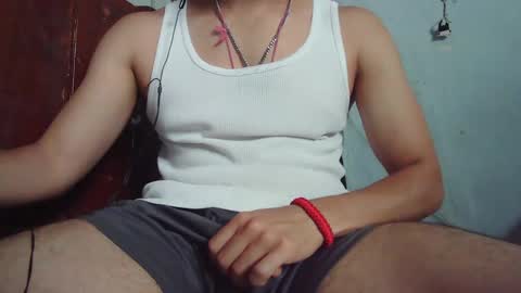 Snapshot of maurodirty chatting on October 13, 6:41 pm Mauro online show from October 13, 6:41 pm