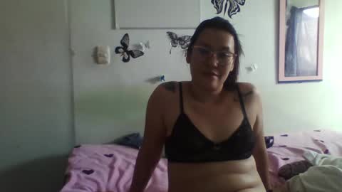 Snapshot of mauroluxandra chatting on February 2, 5:37 pm mauroluxandra online show from February 2, 5:37 pm