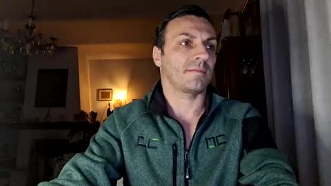 Snapshot of maury311278 chatting on March 4, 9:32 pm Marcellobausola s k i -p e online show from March 4, 9:32 pm