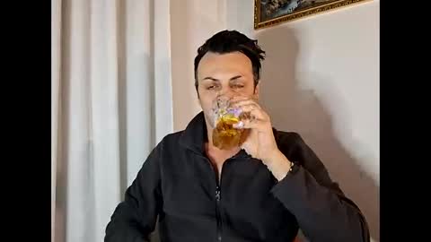 Snapshot of maury311278 chatting on February 22, 9:13 pm Marcellobausola s k i -p e online show from February 22, 9:13 pm