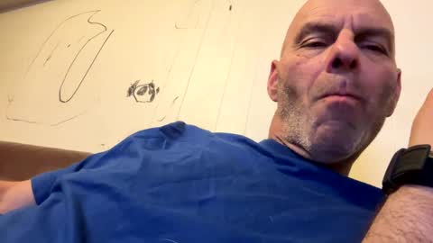 Snapshot of maverick7000 chatting on December 30, 12:32 am maverick7000 online show from December 30, 12:32 am