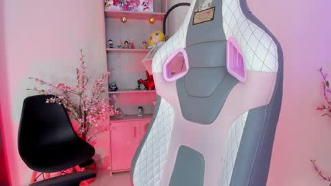 Mavi online show from February 25, 7:01 pm