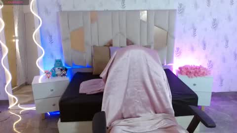 Mavis  online show from February 13, 11:39 am