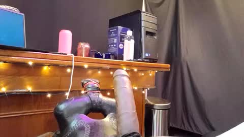 Mavrixpage online show from March 6, 7:16 am