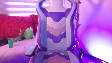 MAVY online show from March 6, 9:00 pm