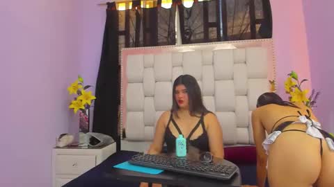 MavyANDElizabeth online show from November 13, 1:32 pm