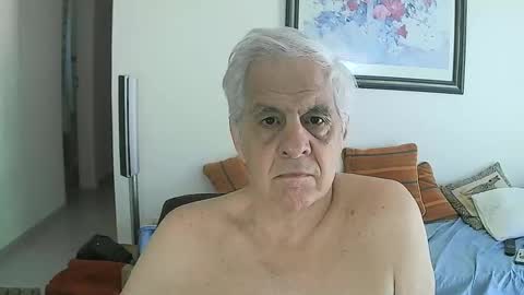 Snapshot of max_2017 chatting on December 4, 1:31 pm max_2017 online show from December 4, 1:31 pm