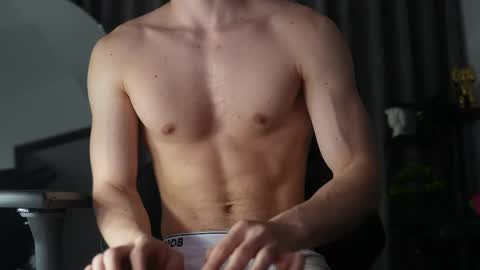 Snapshot of max_cortes1_ chatting on May 1, 12:48 am 60 OFF ON MY OF ONLY FOR TODAY online show from May 1, 12:48 am